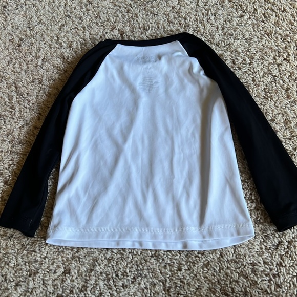 Hardly worn/like new 3T quick-drying gamer graphic long-sleeved active tee! - Picture 5 of 5